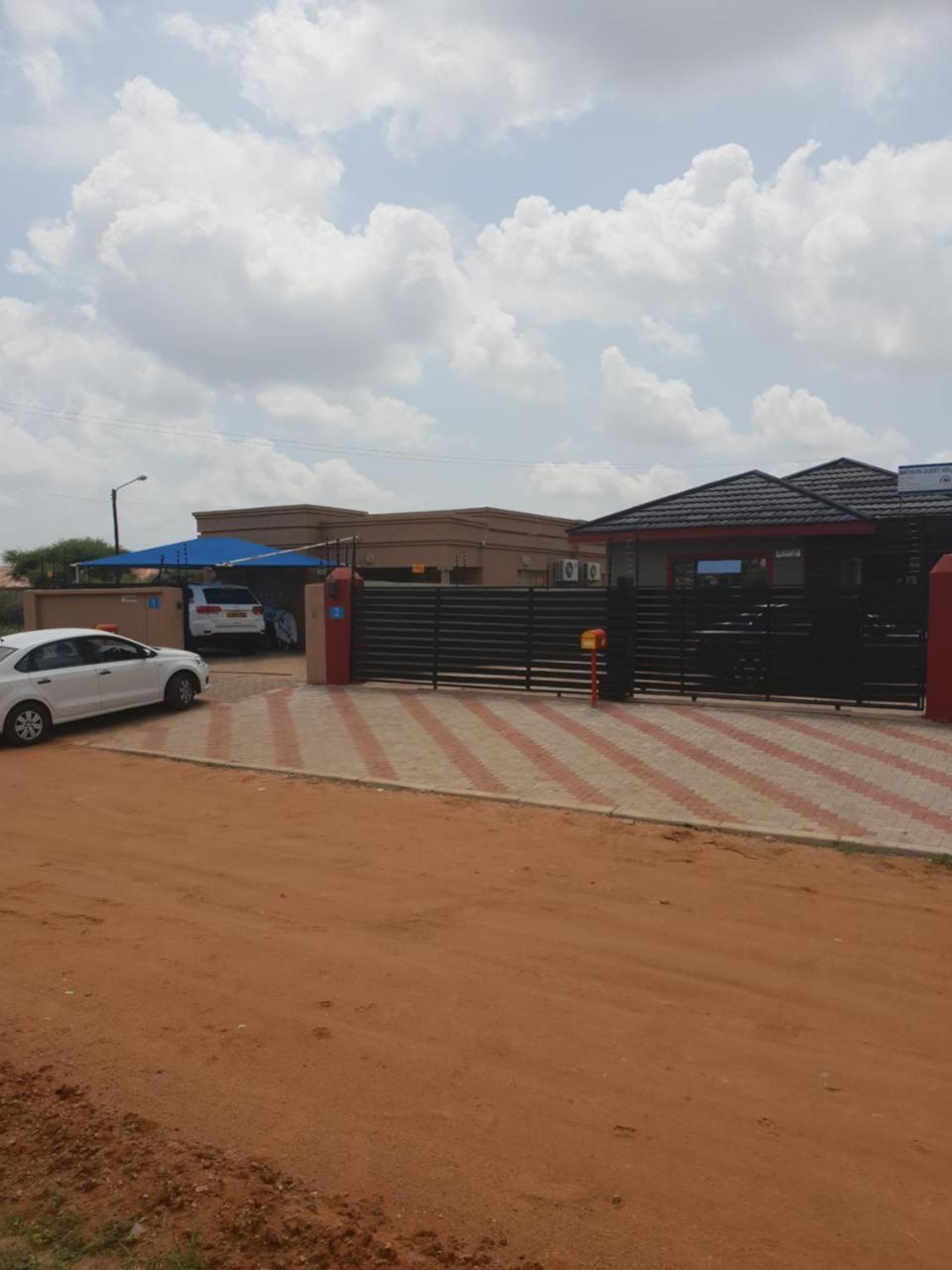 Mathlyn Guesthouse Gaborone Exteriér fotografie