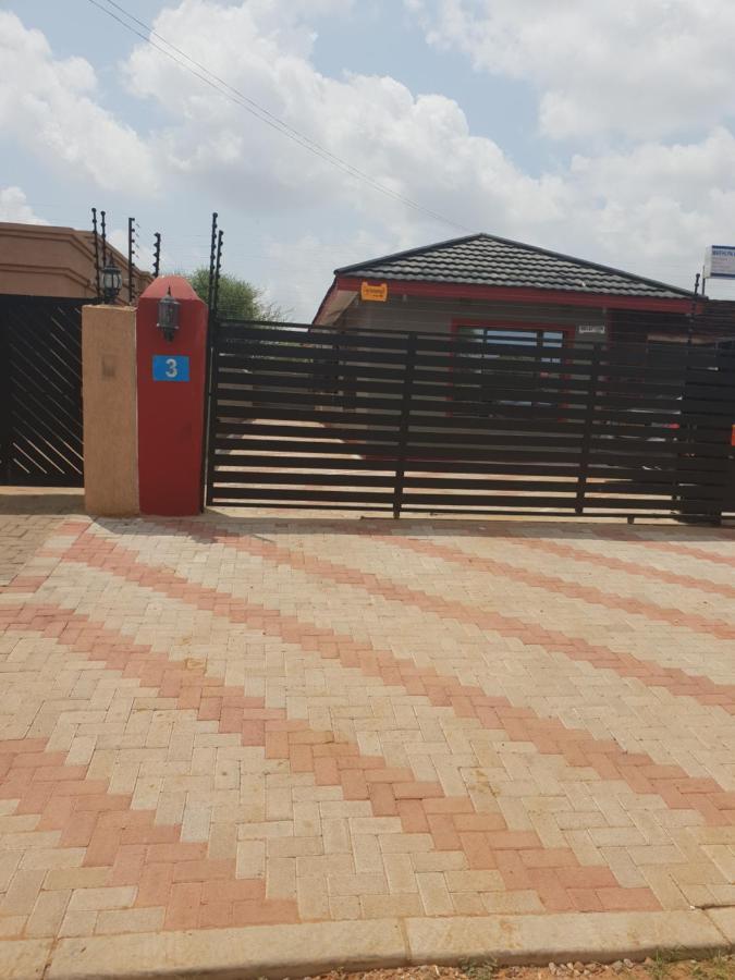 Mathlyn Guesthouse Gaborone Exteriér fotografie